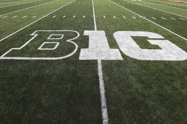 Ncaa big ten store conference football